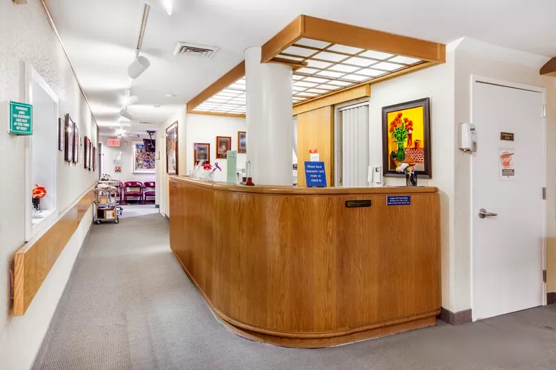 medical-main-reception-desk